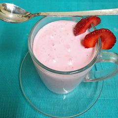Cafe Style Strawberry 🍓🍓 Thick Lassi Shake A picture of Cafe Style Strawberry 🍓🍓 Thick Lassi Shake.