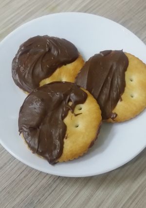 صورة لوصفة بسكويت مالح بالشوكولاته