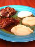 Paletilla de cordero en salsa al aguardiente y tomillo