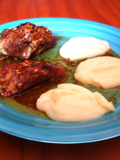 Una foto de Paletilla de cordero en salsa al aguardiente y tomillo