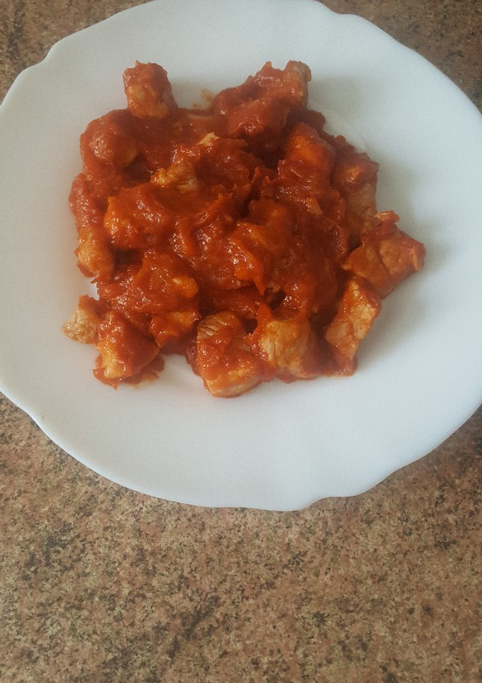 Una foto de Magro con tomate como le gusta a la vecina