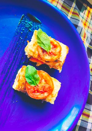 A picture of Tomato toast sandwich.