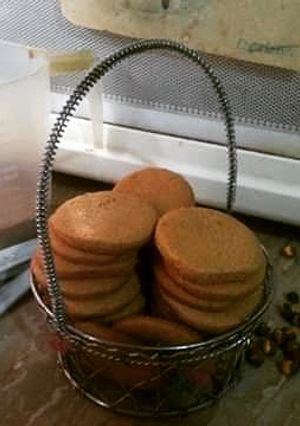 A picture of Crisco Biscuits 🍪.