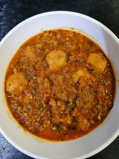 दम आलू (dum aloo recipe in HIndi) रेसिपी मुख्य फोटो