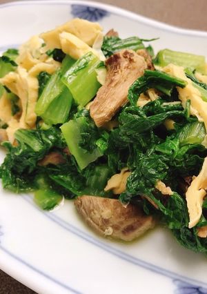 Hình của món Rau cải xanh xào chân nấm.