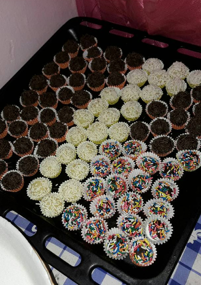 Una foto de Bocaditos de dulce de leche y chocolate blancooo