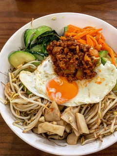 Hình của món Cơm trộn Hàn Quốc chuẩn vị.