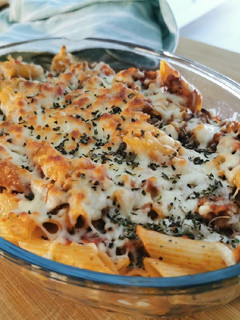 Una foto de Macarrones boloñesa