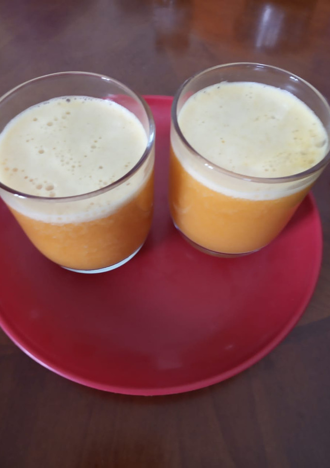 ஆரஞ்சு கேரட் குல்கந்து ஷேக் (Orange Carrot kulkand Recipe in Tamil) செய்முறை முக்கிய புகைப்படம்