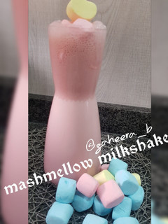 A picture of Mashmellow milkshake.