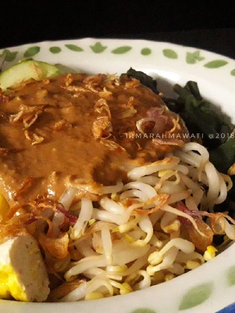 Cara Mudah Menyiapkan Resep Rujak Petis #pr_uuenaktenanrek yang Enak Banget Anti Ribet, Menggugah Selera