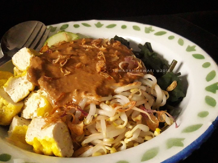 Cara Mudah Menyiapkan Resep Rujak Petis #pr_uuenaktenanrek yang Enak Banget Anti Ribet, Menggugah Selera