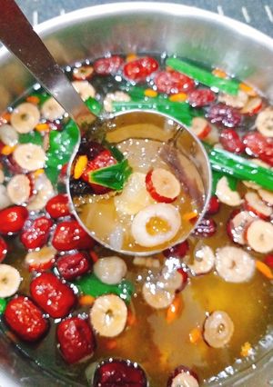 Hình của món Chè dưỡng nhan.
