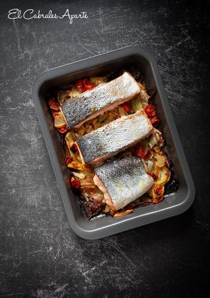 Una foto de Salmón al horno con patatas