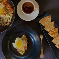 A picture of Afghani style Omelette.