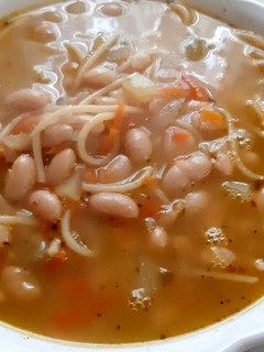 Una foto de Porotos con Rienda en Caldo