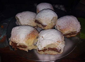 Una foto de Pan de leche rellenos con dulce de leche ❤