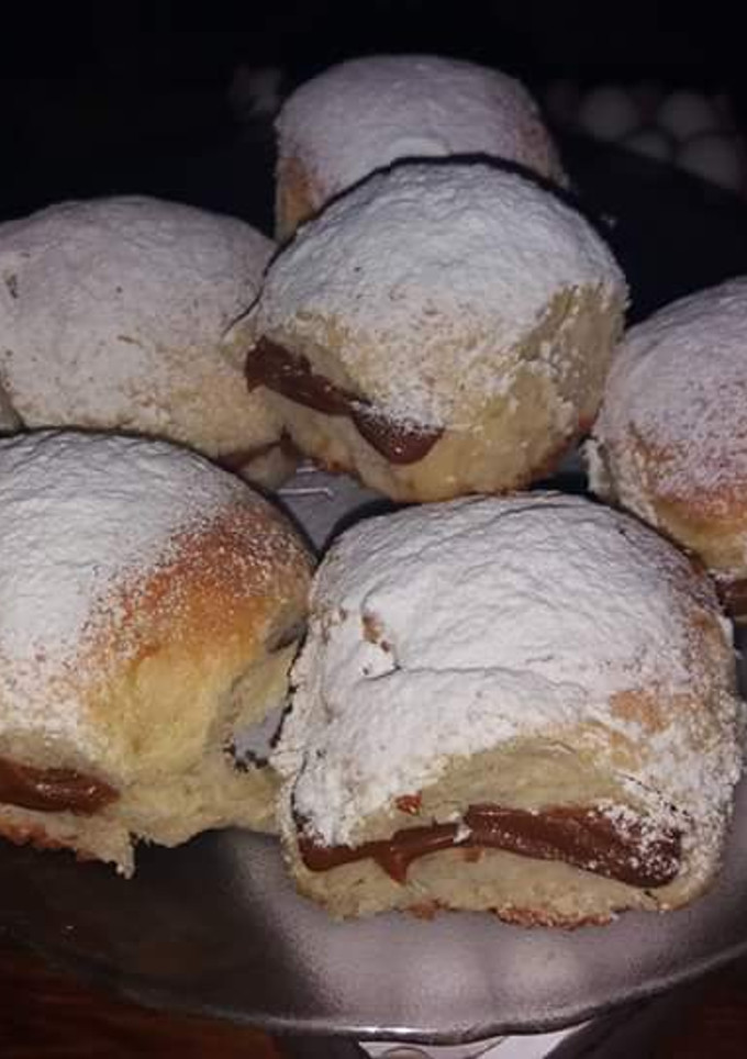 Una foto de Pan de leche rellenos con dulce de leche ❤