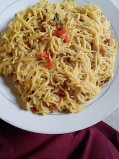 Jollof din taliya me busheshen kifi ainihin hoton girkin