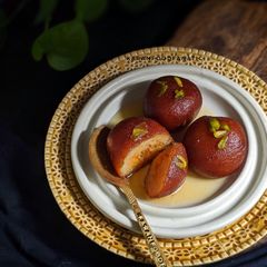 A picture of Instant Gulab Jamun.