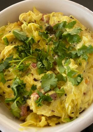 A picture of Cabbage and yogurt side dish.