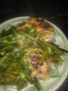 A picture of B's Chicken Thighs With Green Beans.
