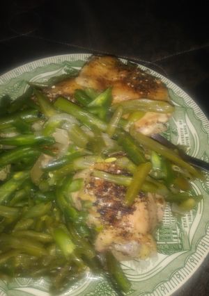 A picture of B's Chicken Thighs With Green Beans.