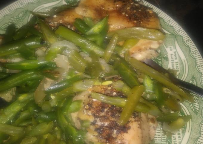 B's Chicken Thighs With Green Beans