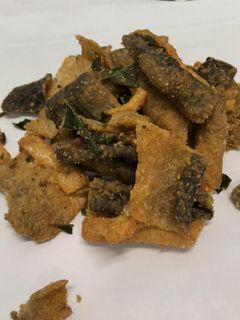Hình của món Snack Da Cá Trứng Muối.