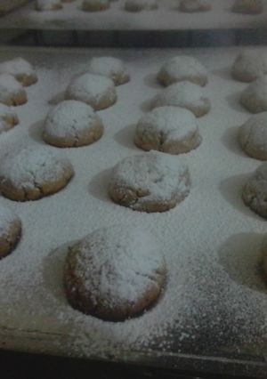 Una foto de Galletas besos de nuez