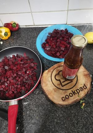 A picture of Beetroot in hot chutney.