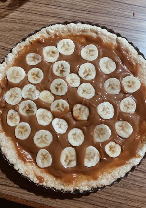 Una foto de Torta de dulce de leche y banana