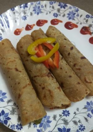 A picture of Paratha Rolls.
