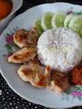 Isi Piringku: Nasi Ayam Lalapan + Jeruk