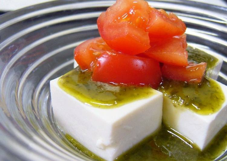Simple Way to Make Quick Chilled Tofu with Genovese Sauce &amp; Tomato