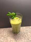 Smoothie με αβοκάντο, μανταρίνι, μπανάνα, χουρμάδες, φράουλες & μέντα 💛🩷💚🩷💛