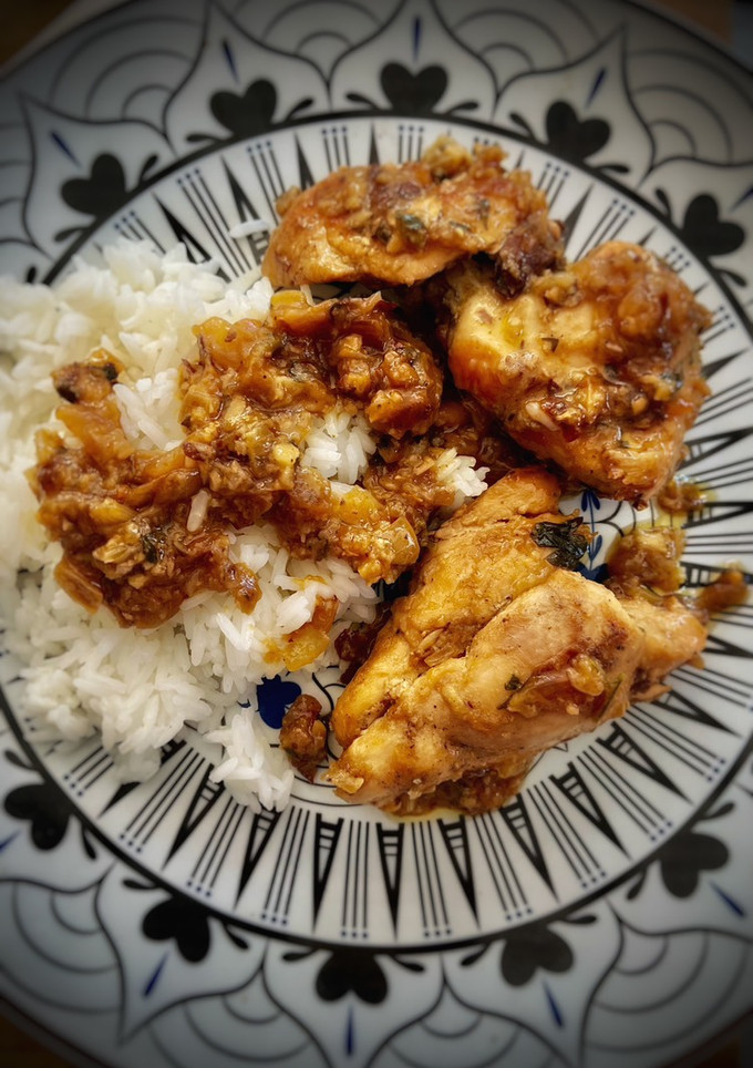Una foto de Pollo con almendras