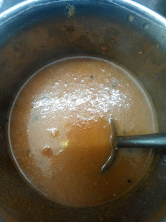 தக்காளி சட்னி (Thakkali chutney recipe in tamil) செய்முறை முக்கிய புகைப்படம்