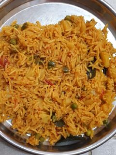 વઘારેલા ભાત (Vagharela Bhat Recipe In Gujarati) રેસીપી મુખ્ય ફોટો