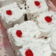 A picture of Vanilla pastry.
