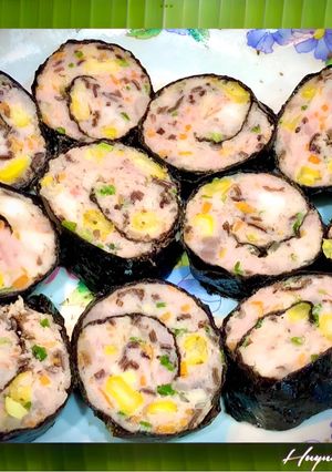 Hình của món Giò Sống Cuộn Rong Biển Tôm Thịt.