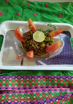 हेल्थी स्प्राउट मूंग सब्ज़ी (Healthy sprout moong subzi recipe in hindi) रेसिपी मुख्य फोटो