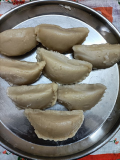 ஸ்வீட் கொழுக்கட்டை(sweet kolukattai recipe in tamil) செய்முறை முக்கிய புகைப்படம்