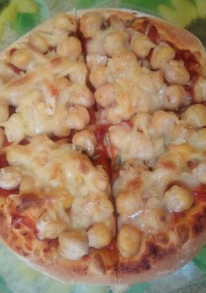 Une photo de Pizza au houmous (pois chiche) 🍕🆒