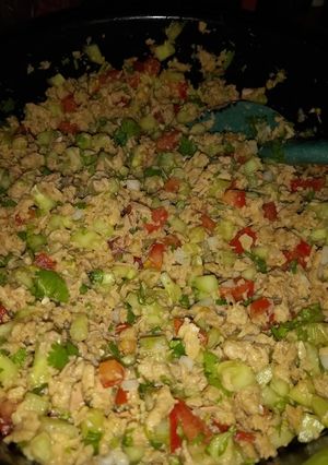 Una foto de Ceviche de soya con atún