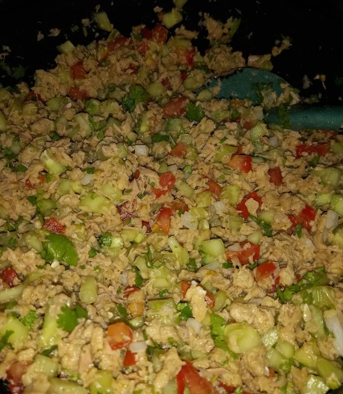 Una foto de Ceviche de soya con atún