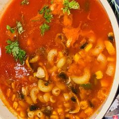 Macroni and vegetable Soup A picture of Macroni and vegetable Soup.