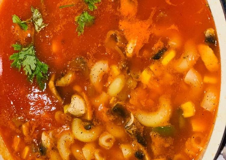 Macroni and vegetable Soup