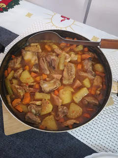 Una foto de Cocido de costillitas y chuletas ahumadas