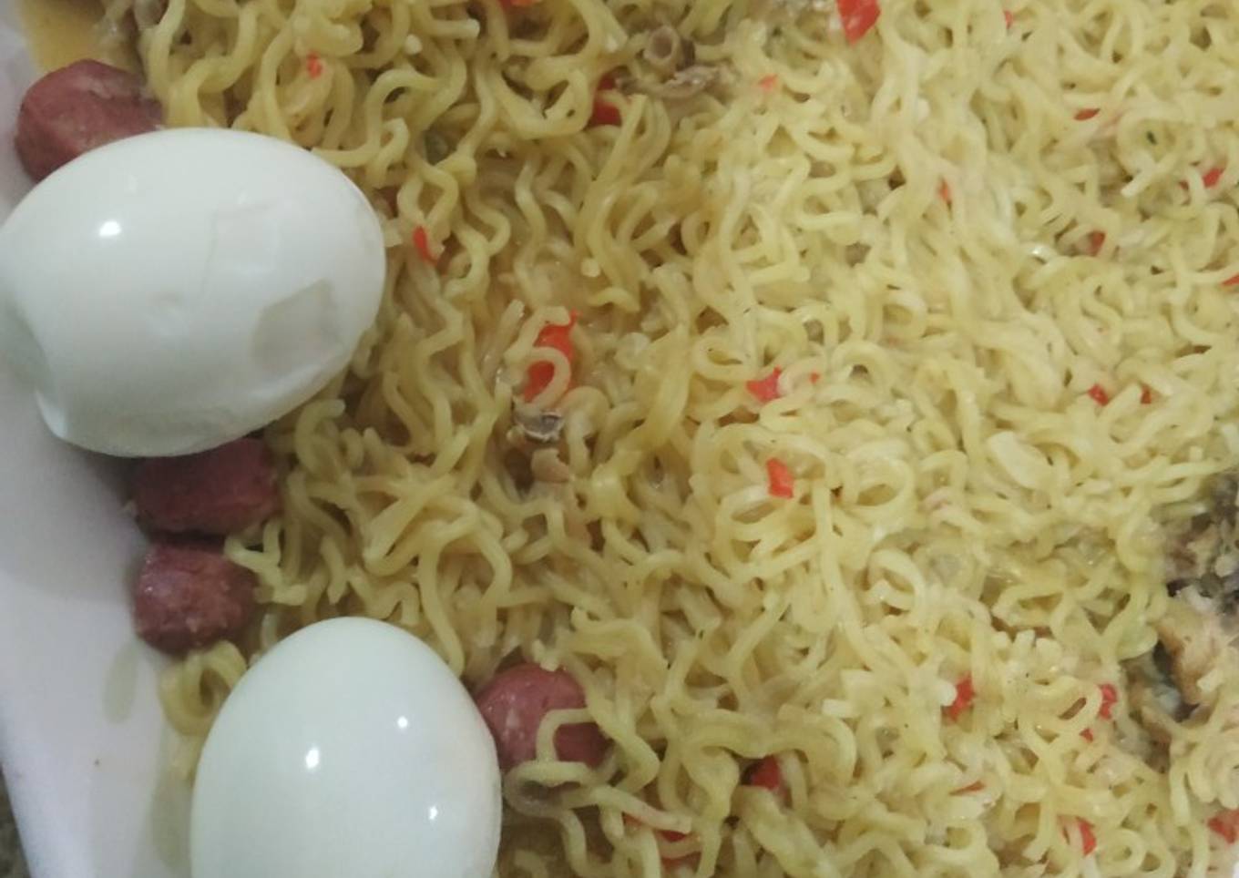 Garnished noodles